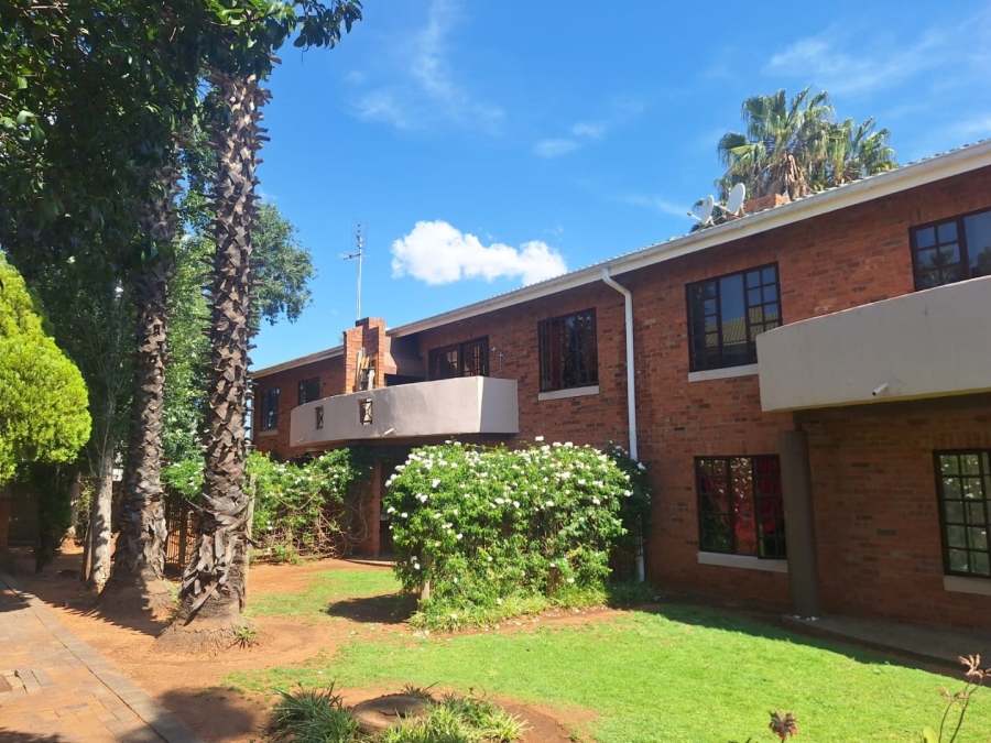 3 Bedroom Property for Sale in Langenhovenpark Free State